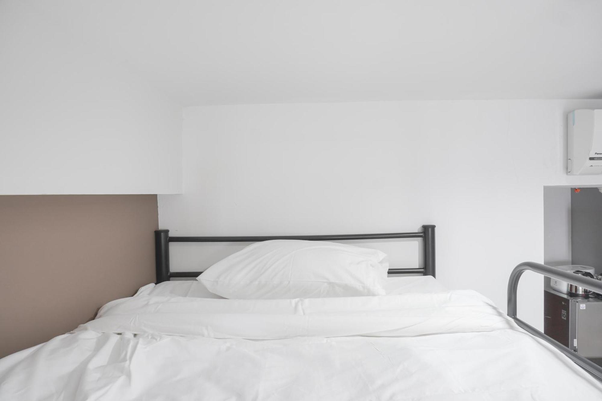Comfort And Warm At West Vista By Travelio Jakarta