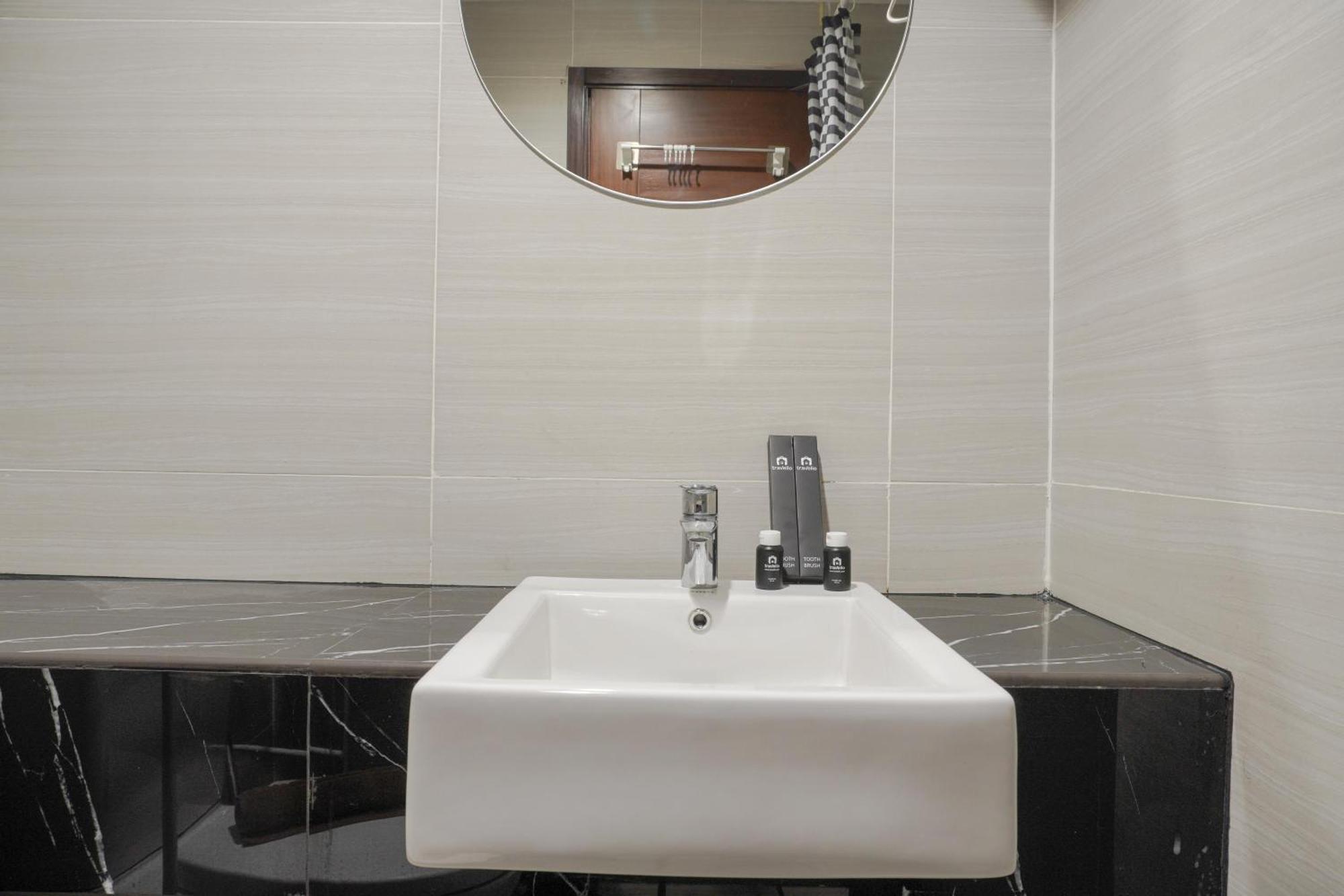 Comfort And Warm At West Vista By Travelio Appartement