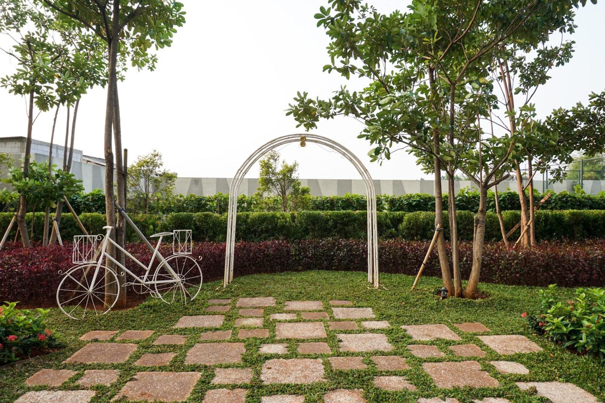 Appartement Comfort And Warm At West Vista By Travelio